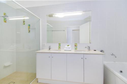 Bathroom, Lennox on the Beach Unit 2A - Lennox Head in Lennox Head Bathroom, Lennox on the Beach Unit 2A - Lennox Head in Lennox Head