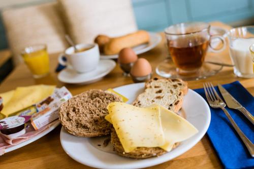Food and beverages, Bij Hen op Ameland in Ameland Food and beverages, Bij Hen op Ameland in Ameland