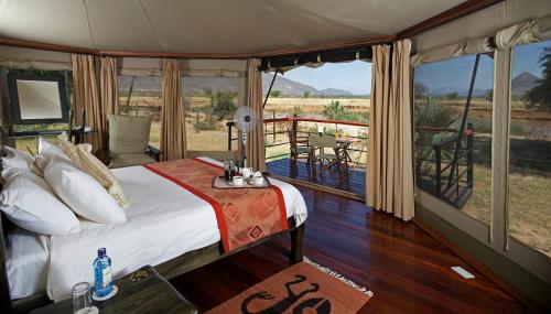 阿西尼爾山布魯營地 (Ashnil Samburu Camp) in 薩布魯國家公園 阿西尼爾山布魯營地 (Ashnil Samburu Camp) in 薩布魯國家公園