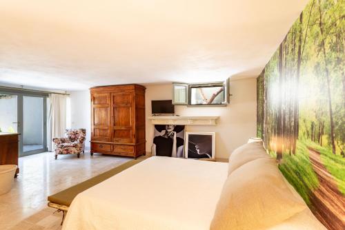 This photo about Villa Ligheia shared on HyHotel.com