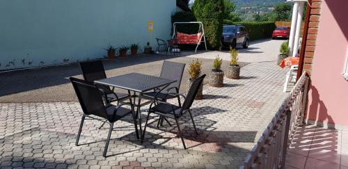 Jardín, Bango Vendeghaz in Hévíz Jardín, Bango Vendeghaz in Hévíz