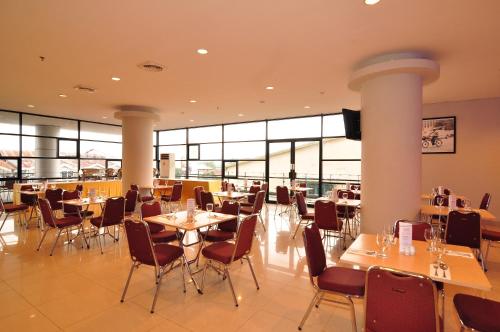 Restaurant, Aston Ketapang City Hotel in Ketapang Restaurant, Aston Ketapang City Hotel in Ketapang