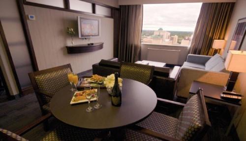 Food and beverages, Radisson Hotel Winnipeg Downtown in Winnipeg (MB) Food and beverages, Radisson Hotel Winnipeg Downtown in Winnipeg (MB)