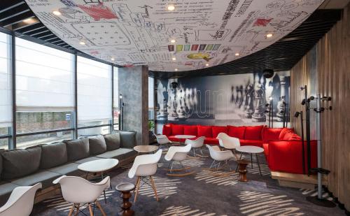 Bar/lounge, ibis Kyiv Railway Station in Kyiv Bar/lounge, ibis Kyiv Railway Station in Kyiv