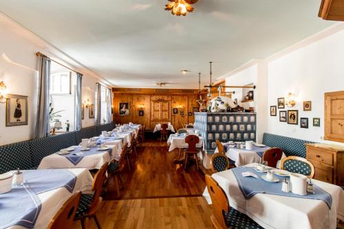 Банкетний зал, Brauerei-Gasthof Hotel Post in Nesselwang Банкетний зал, Brauerei-Gasthof Hotel Post in Nesselwang