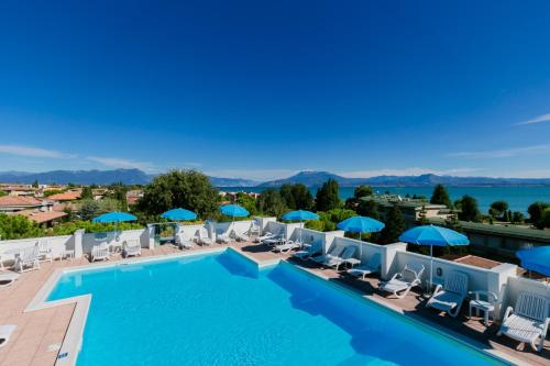 مسبح, Hotel Alfieri in سيرموني مسبح, Hotel Alfieri in سيرموني