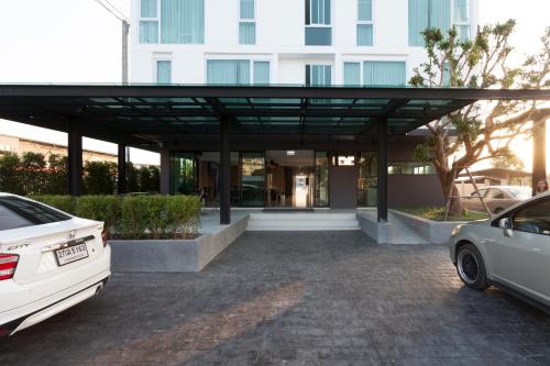 Entrance, Esy Hotel 2 in Lamphun Entrance, Esy Hotel 2 in Lamphun