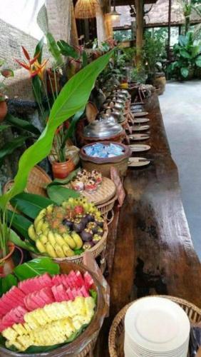 Food and beverages, Art's Riverview Lodge in Khao Sok (Suratthani) Food and beverages, Art's Riverview Lodge in Khao Sok (Suratthani)