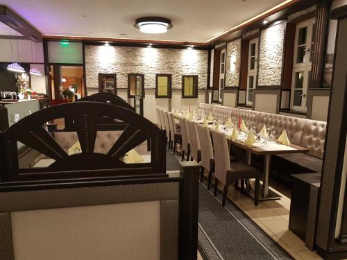 Ресторан, Hotel Zum Weissen Ross in Деліч Ресторан, Hotel Zum Weissen Ross in Деліч