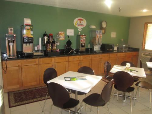 Ételek és italok, Super 8 By Wyndham Richmond/Chamberlayne Rd near Richmond Nemzetközi Versenypálya Ételek és italok, Super 8 By Wyndham Richmond/Chamberlayne Rd near Richmond Nemzetközi Versenypálya