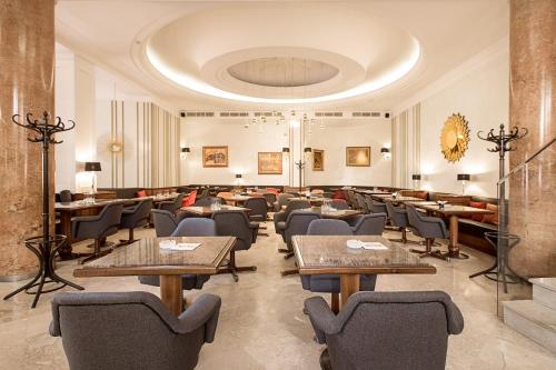 مطعم, فندق ماجستيك (Hotel Majestic) in Stari Grad مطعم, فندق ماجستيك (Hotel Majestic) in Stari Grad