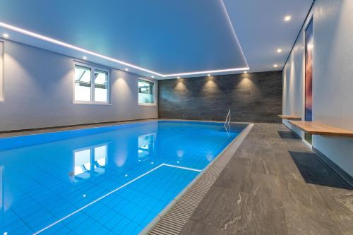 Piscina, Hotel im Auerbachtal in Bad Laasphe Piscina, Hotel im Auerbachtal in Bad Laasphe