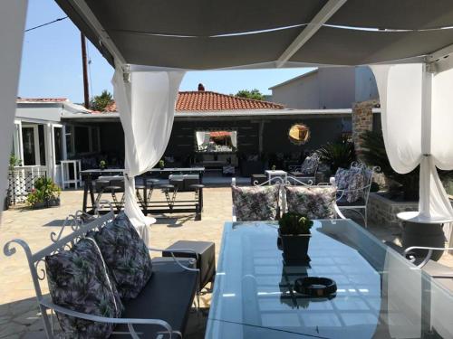 Hôtel Roulla Studios & Apartments
