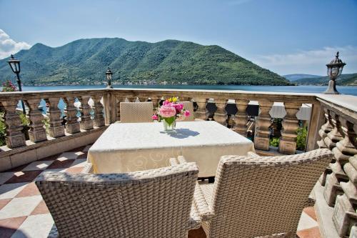 Erkély/terasz, Hotel Admiral in Perast Erkély/terasz, Hotel Admiral in Perast