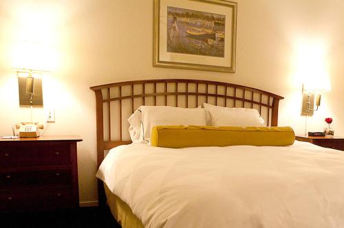 Coral Reef Inn & Condo Suites in Oakland Coral Reef Inn & Condo Suites in Oakland