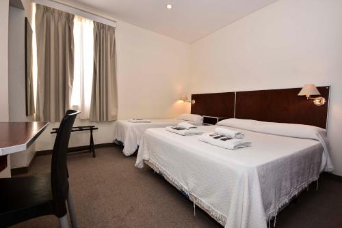 Hotel Playa in 코모도로 리바다비아 Hotel Playa in 코모도로 리바다비아