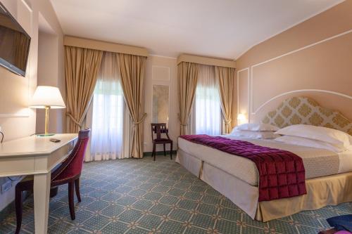 Villa San Lucchese Hotel in بوجيببونسي Villa San Lucchese Hotel in بوجيببونسي