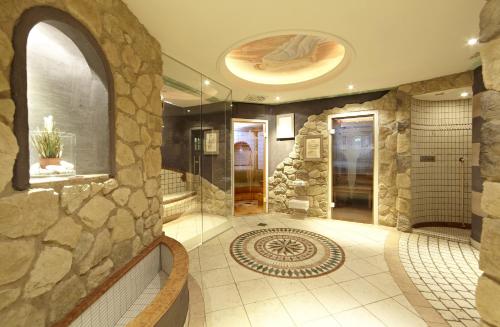 Gyógyfürdő, Staudacherhof in Garmisch-Partenkirchen I Blick aufs Zugspitzmassiv I einzigartige Bayurvida Kuche in Garmisch-Partenkirchen Városközpont Gyógyfürdő, Staudacherhof in Garmisch-Partenkirchen I Blick aufs Zugspitzmassiv I einzigartige Bayurvida Kuche in Garmisch-Partenkirchen Városközpont