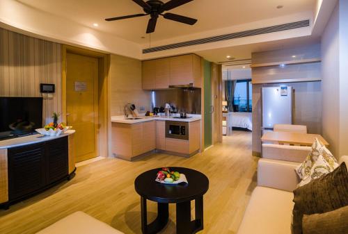 This photo about Hainan Greentown Blue Bay Resort shared on HyHotel.com