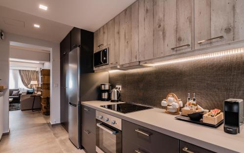 Acropolis Luxury Living - main image
