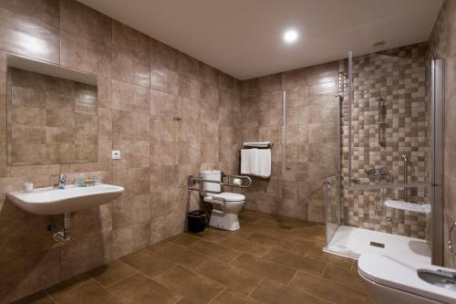 Hotel A Roldana in นารอน Hotel A Roldana in นารอน