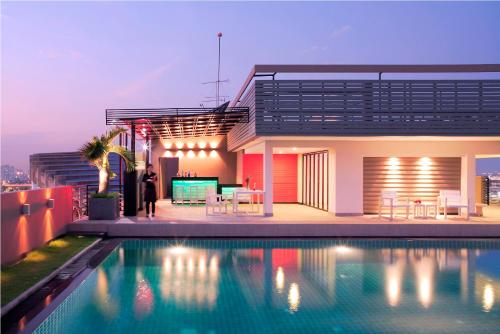 โรงแรมบางกอก อินเตอร์ เพลส (Bangkok Inter Place Hotel) in รามคำแหง โรงแรมบางกอก อินเตอร์ เพลส (Bangkok Inter Place Hotel) in รามคำแหง