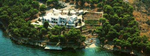 Hotel DVORAC “KAŠTIL JELA”