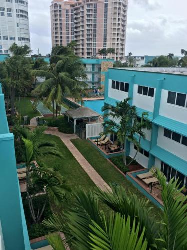 在meiguo.com看到的Surf Rider Resort的介绍图片