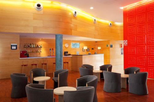 Előcsarnok, Holiday Inn Express Molins de Rei By IHG in Molins de Rei Előcsarnok, Holiday Inn Express Molins de Rei By IHG in Molins de Rei