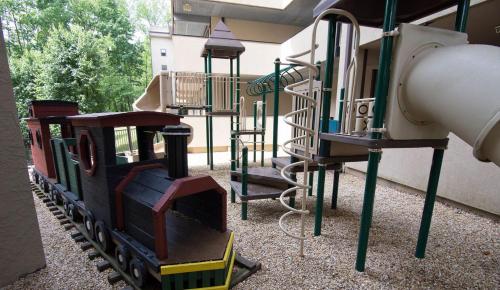 Facilities, Gatlinburg Town Square in Gatlinburg (TN) Facilities, Gatlinburg Town Square in Gatlinburg (TN)