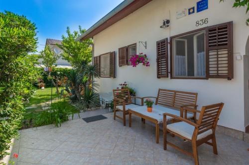 Hotel Apartments Kiara Sabunike 836