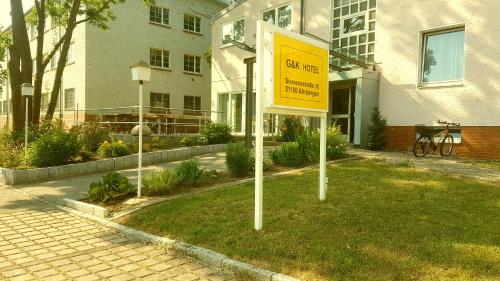 A szálláshely kívülről, Hotel G&K in Giesen A szálláshely kívülről, Hotel G&K in Giesen