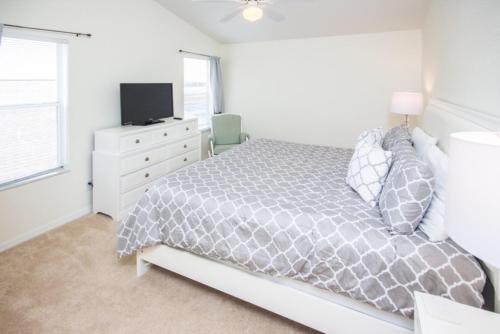 在meiguo.com看到的Rosaleen's West Haven Villa *的介绍图片