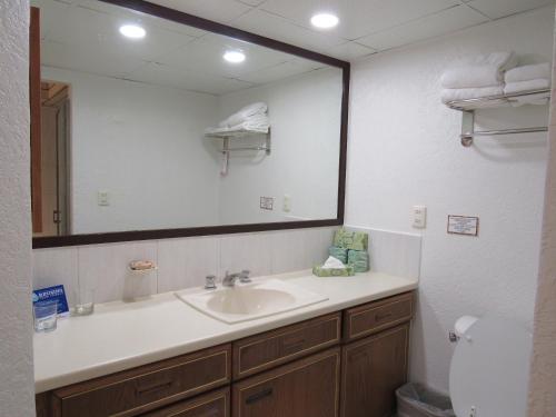 This photo about Casa del Mar Beach Resort shared on HyHotel.com