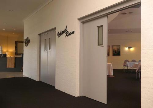 Lobby, Ballina Byron Islander Resort and Conference Centre in Ballina Lobby, Ballina Byron Islander Resort and Conference Centre in Ballina