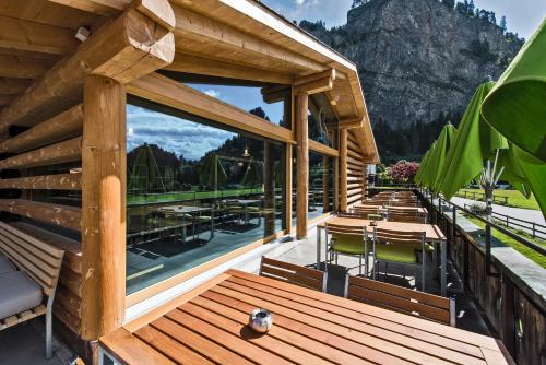 Létesítmények, Hotel Ustria Parlatsch in Trin-Digg Létesítmények, Hotel Ustria Parlatsch in Trin-Digg