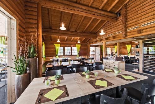 Étterem, Hotel Ustria Parlatsch in Trin-Digg Étterem, Hotel Ustria Parlatsch in Trin-Digg