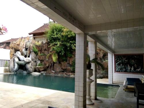 This photo about Pulestis shared on HyHotel.com