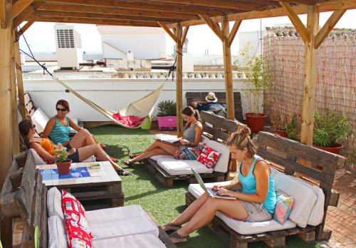 Hotel Cadiz Inn Backpackers