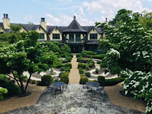 This photo about OM Sanctuary Holistic Retreat shared on HyHotel.com