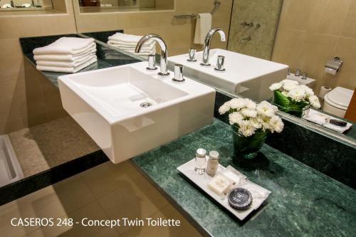 Salle de bain, Caseros 248 Hotel in Cordoba Salle de bain, Caseros 248 Hotel in Cordoba