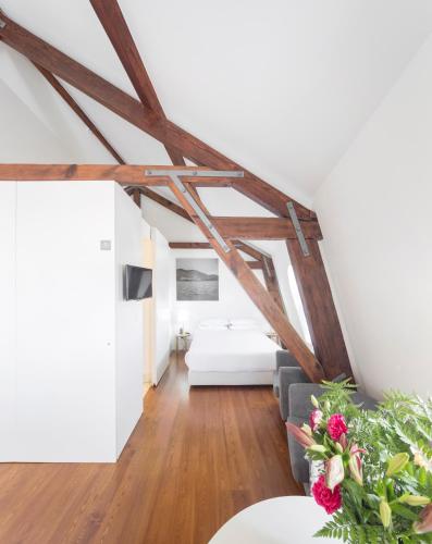 This photo about AC-Armazens Cogumbreiro shared on HyHotel.com