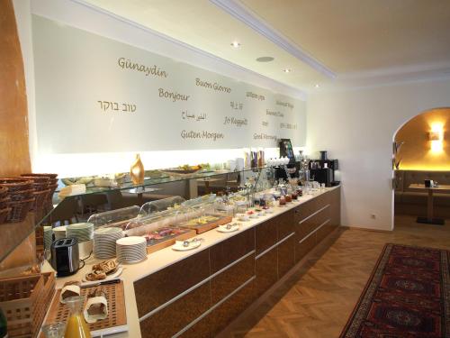 Ételek és italok, Stadthotel zur goldenen Krone in Puch Bei Weiz Ételek és italok, Stadthotel zur goldenen Krone in Puch Bei Weiz