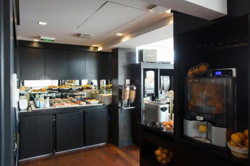 餐飲選擇, 坎城大學中心酒店 (Hotel Cannes Centre Univers) in 坎城市中心 餐飲選擇, 坎城大學中心酒店 (Hotel Cannes Centre Univers) in 坎城市中心