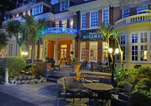 Entrance, Hotel Miramar in Bournemouth Entrance, Hotel Miramar in Bournemouth