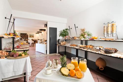 Food and beverages, Grand Hotel Masseria Santa Lucia in Costa Merlata Food and beverages, Grand Hotel Masseria Santa Lucia in Costa Merlata