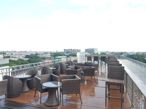 balcon/terasă, Kavinburi Green Hotel in Udon Thani balcon/terasă, Kavinburi Green Hotel in Udon Thani