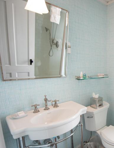 在meiguo.com看到的The Tides Beach Club的介绍图片