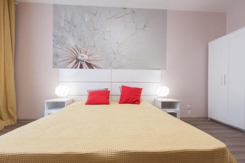 This photo about EtazhiDaily at Moskovskaya shared on HyHotel.com