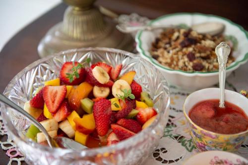 Makanan dan Minuman, TwiningRetreat in Niagara On The Lake (ON) Makanan dan Minuman, TwiningRetreat in Niagara On The Lake (ON)